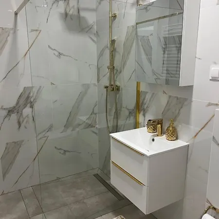 Apartament Kajetano Chmielna 3 아파트 *