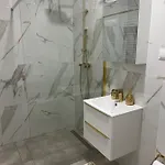 Apartament Kajetano Chmielna 3 호텔 *